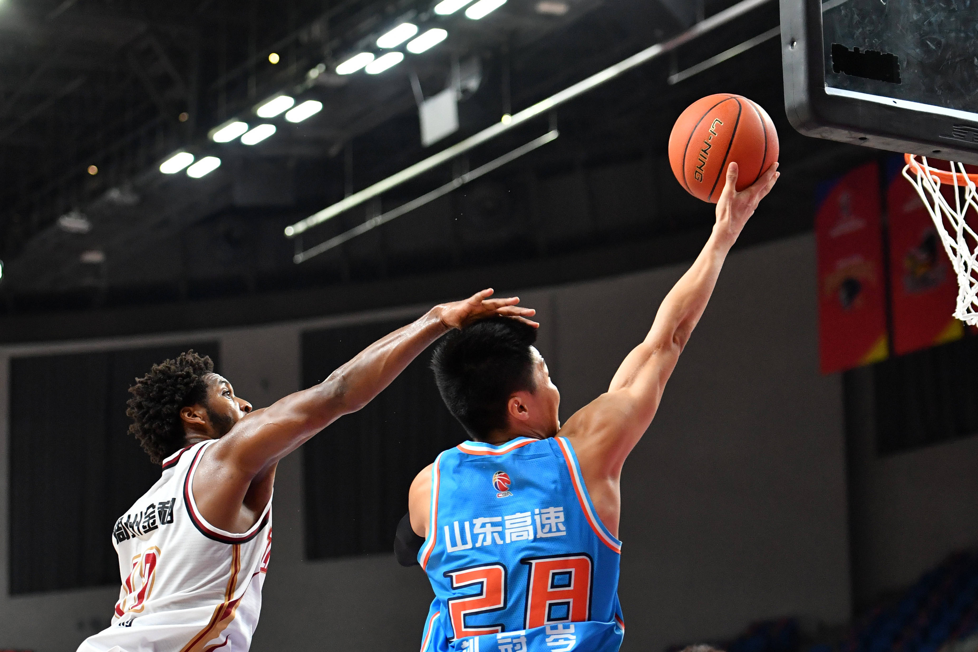 澳亚国际最新网址-就瓦尔登斯重返主场，期待三分的简单介绍