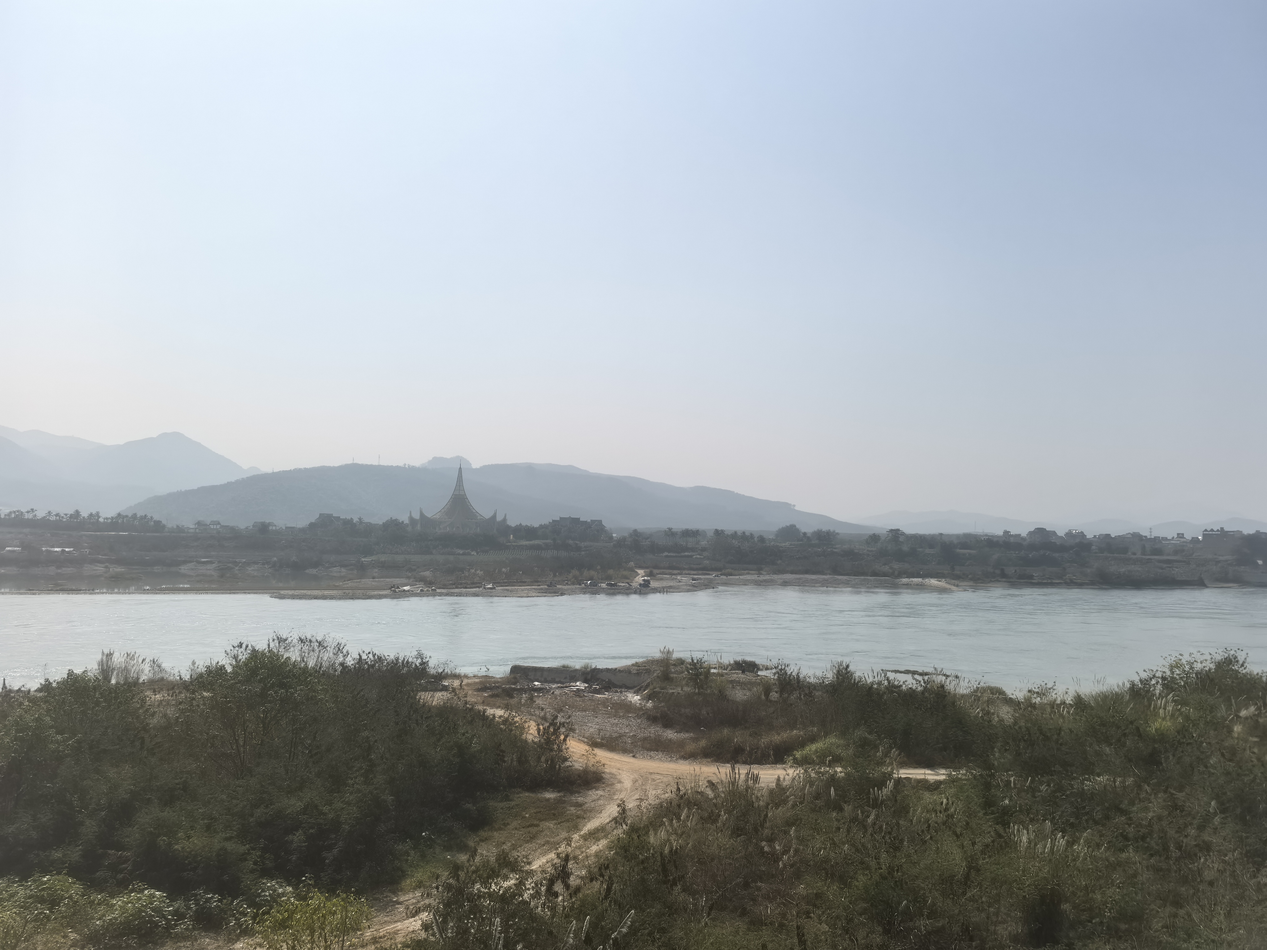 澳亚国际官方下载-乌克兰风雨飘摇，无惧英格兰，欧预赛生死时刻接近的简单介绍