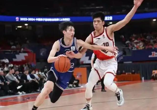 -包含赛季末期竞争激烈，球队争夺季后赛资格如火如荼的词条