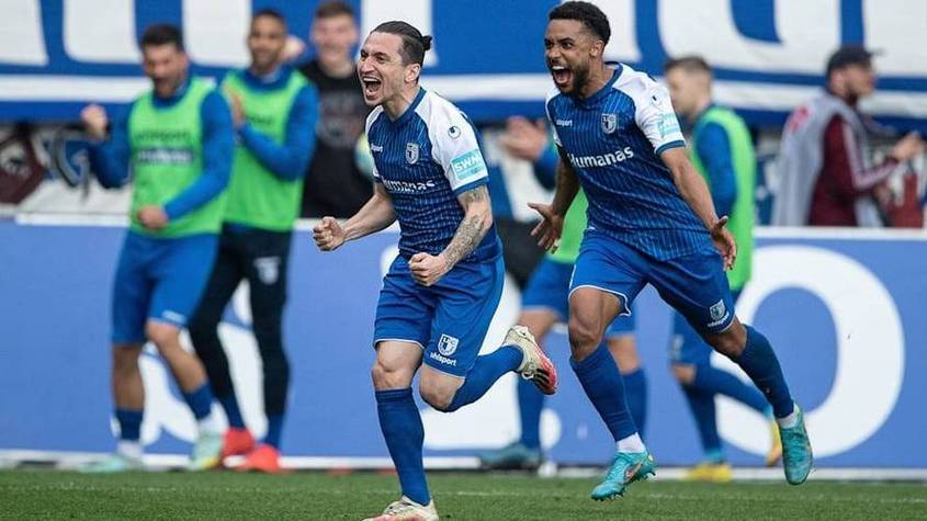 澳亚国际登录-柏林赫塔主场大胜沙尔克，取得胜利