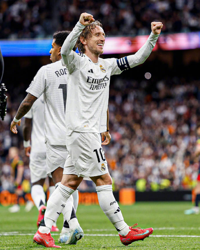 澳亚国际手游下载-皇马攻防俱佳，掌控比赛全局实力彰显