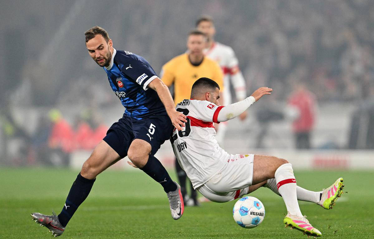 澳亚国际登录-斯图加特击败奥格斯堡，重振声威的简单介绍